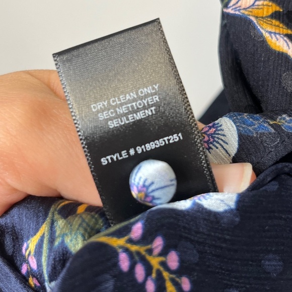 Rebecca Taylor Button Back Keyhole High Neck Silk Swiss Dot Floral Blouse Sz M - Picture 9 of 9